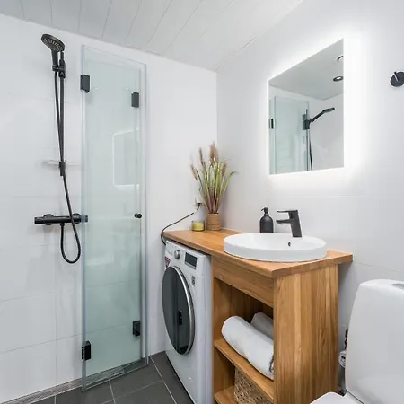 Center - Free Parking 페르누